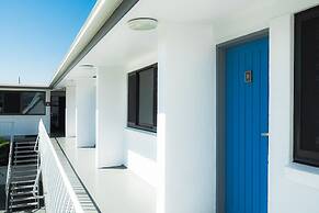 Montego Mermaid Beach Motel