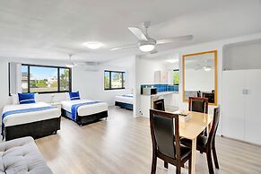Montego Mermaid Beach Motel