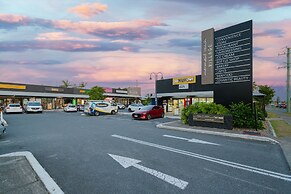 Montego Mermaid Beach Motel