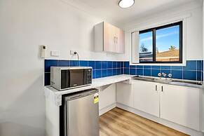 Montego Mermaid Beach Motel