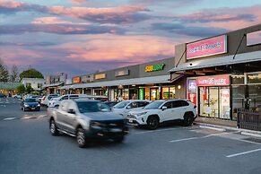 Montego Mermaid Beach Motel