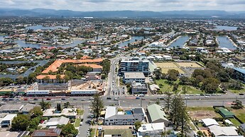 Montego Mermaid Beach Motel