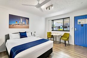 Montego Mermaid Beach Motel