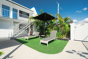Montego Mermaid Beach Motel