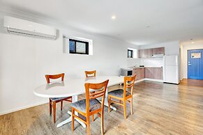 Montego Mermaid Beach Motel