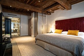Hotel Le Place d'Armes - Relais & Châteaux