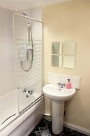 The Commercial Hotel