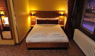 The Commercial Hotel