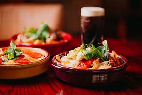 The Commercial Hotel