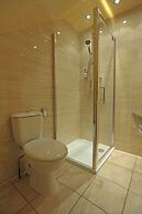 The Commercial Hotel