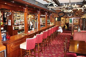 Mahons Hotel