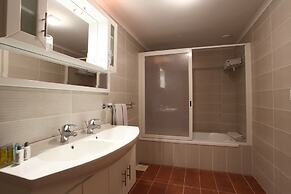 Monoberge Byblos Hotel