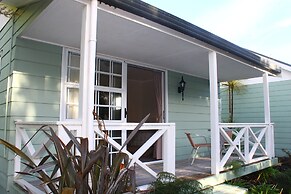 Ash Grove Boutique Motel