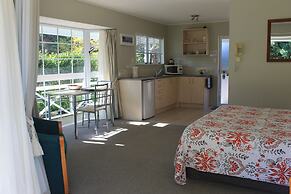 Ash Grove Boutique Motel