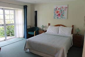 Ash Grove Boutique Motel