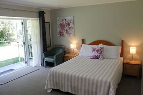 Ash Grove Boutique Motel