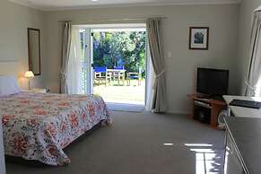 Ash Grove Boutique Motel