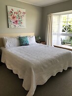 Ash Grove Boutique Motel