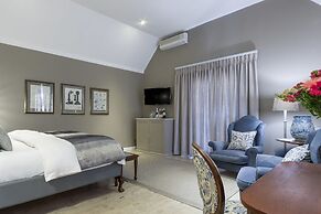 Riverside Boutique Hotel