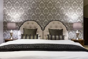 Riverside Boutique Hotel