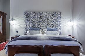 Riverside Boutique Hotel