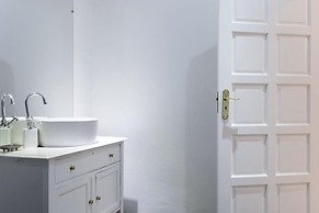 Riverside Boutique Hotel