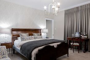 Riverside Boutique Hotel