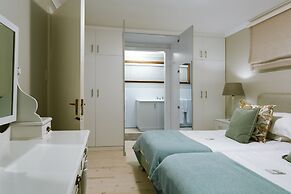 Riverside Boutique Hotel