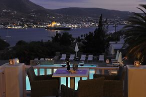 Akrotiri Hotel