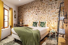 Contact Hôtels Le Savigny & Spa