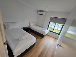 Parkview Motor Inn Parkes