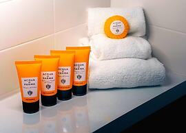 The Oriana Orange - Retro Hotel & Resort