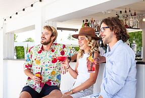 The Oriana Orange - Retro Hotel & Resort