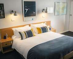 The Oriana Orange - Retro Hotel & Resort