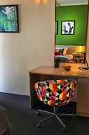 The Oriana Orange - Retro Hotel & Resort