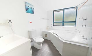 Nelson Bay Breeze Holiday Apartments