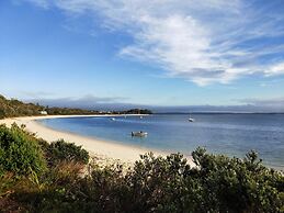 Nelson Bay Breeze Holiday Apartments