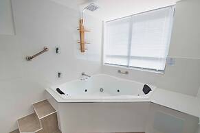 Nelson Bay Breeze Holiday Apartments