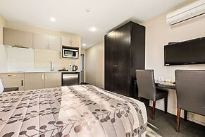 Quality Suites Amore