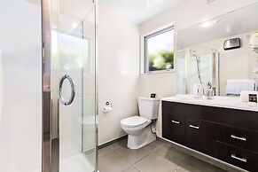 Quality Suites Amore