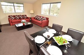 Quality Suites Amore