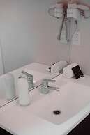 Quality Suites Amore