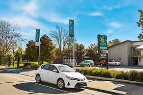 Quality Suites Amore