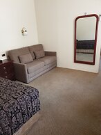 Australian Heritage Motor Inn