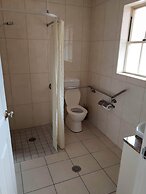 Australian Heritage Motor Inn