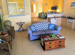 Al Mare Beachfront Retreat