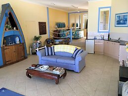 Al Mare Beachfront Retreat