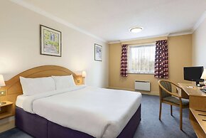 Days Inn by Wyndham Watford Gap
