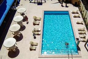Golden Beach Hotel