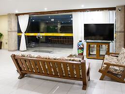 Golden Beach Hotel